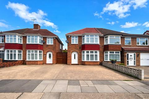 undefined, Avenue Crescent, Greater London TW5
