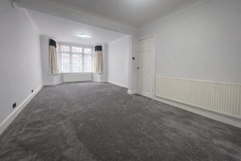 undefined, Avenue Crescent, Greater London TW5