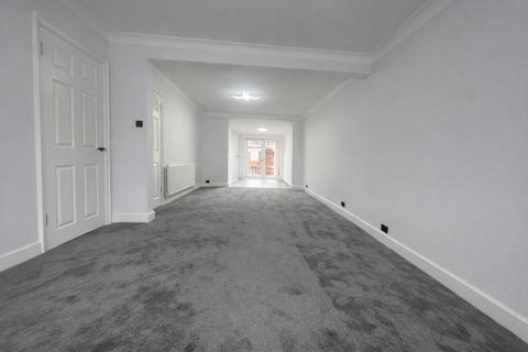 undefined, Avenue Crescent, Greater London TW5
