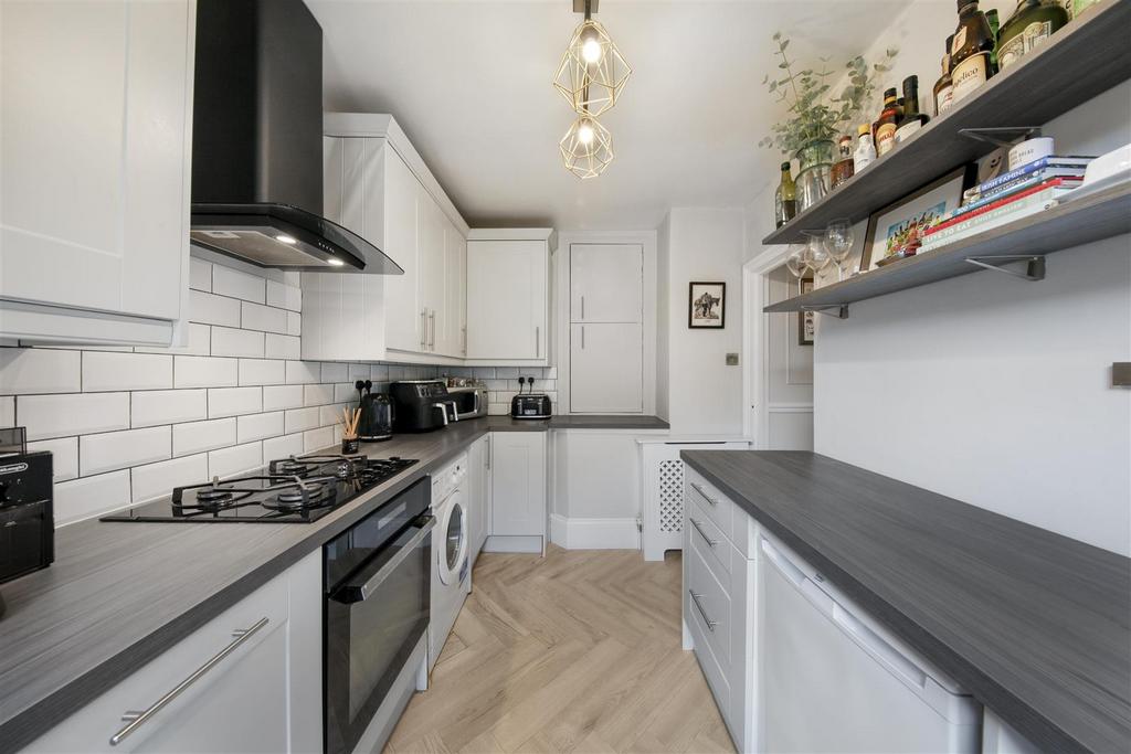 Flat F, Gleneagle Court - BYFw Lc5 GAFRxp MJh BFq S.jpg