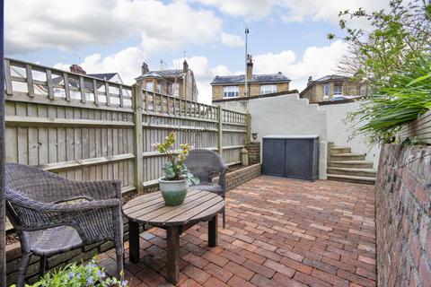 undefined, Grove Hill Gardens, Tunbridge Wells TN1