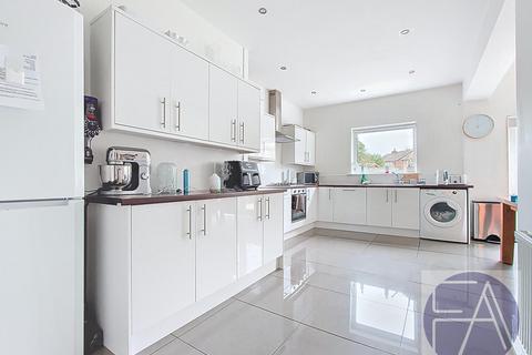 4 bedroom semi-detached house to rent, Cambridge Road, Southport PR9