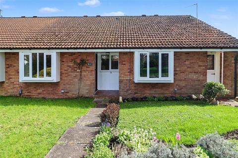 2 bedroom bungalow for sale, Greenham Walk, Woking GU21