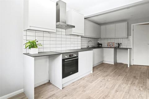 2 bedroom bungalow for sale, Greenham Walk, Woking GU21
