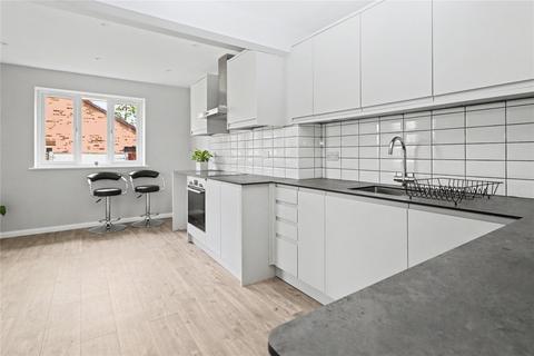 2 bedroom bungalow for sale, Greenham Walk, Woking GU21