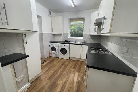 undefined, Greenford Road, Greenford UB6