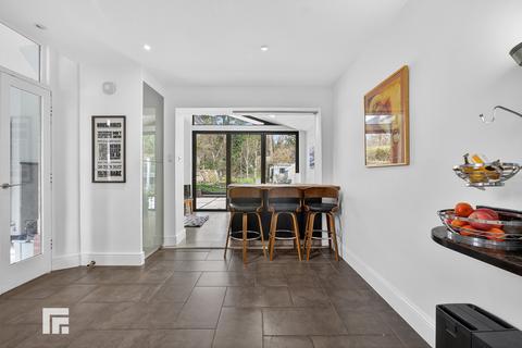 4 bedroom end of terrace house for sale, Station Houses, Creigiau, Cardiff