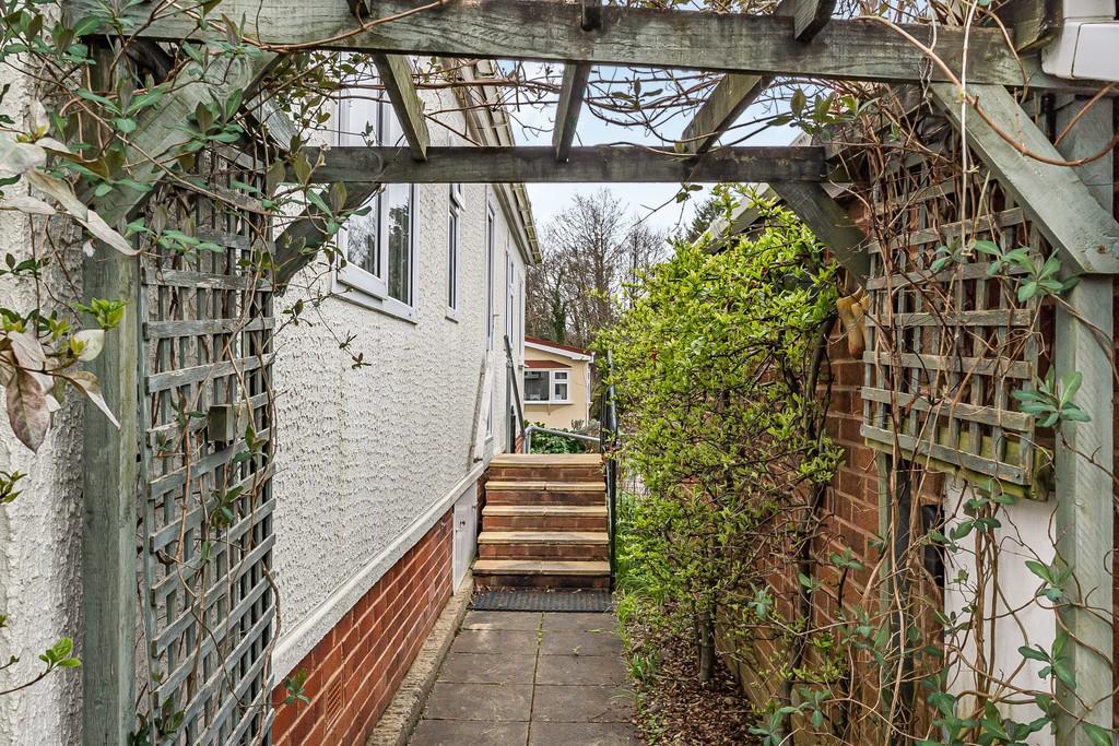 Garden Side