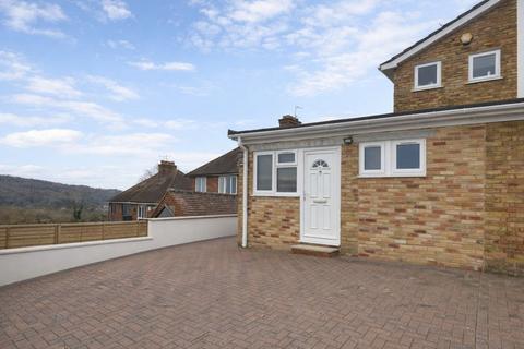 undefined, Gladstone Rise, High Wycombe