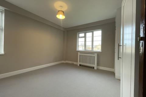 undefined, South Road, Southall UB1