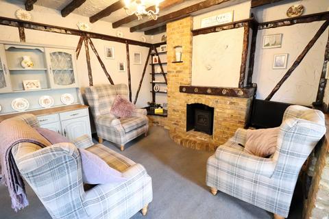4 bedroom semi-detached house for sale, Cordelia Crescent, Rayleigh, SS6