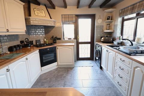 4 bedroom semi-detached house for sale, Cordelia Crescent, Rayleigh, SS6