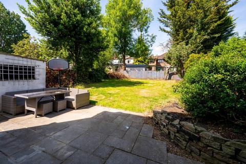 Robin Hood Way, London, Kingston, London, SW15