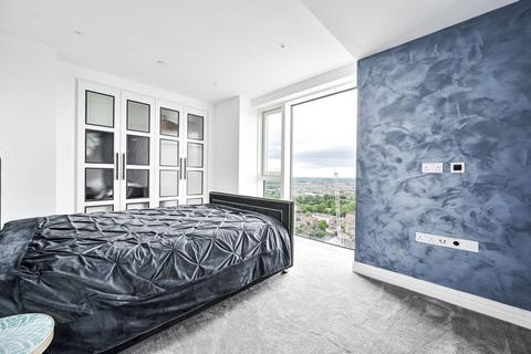 1 bedroom flat to rent, Fulham, Chelsea Creek, London, SW6