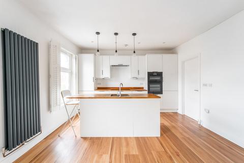 3 bedroom apartment for sale, Dagmar Road, Finsbury Park N4