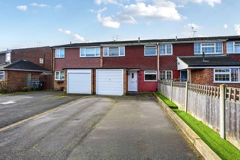 3 bedroom terraced house for sale, Oak Farm Close, Camberley GU17