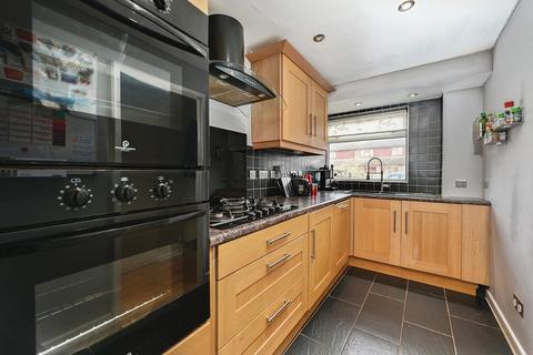 3 bedroom terraced house for sale, Oak Farm Close, Camberley GU17
