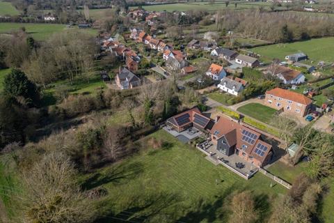 5 bedroom detached house for sale, Wreningham, Norwich