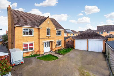 4 bedroom detached house for sale, Yarrow Close, Rushden NN10