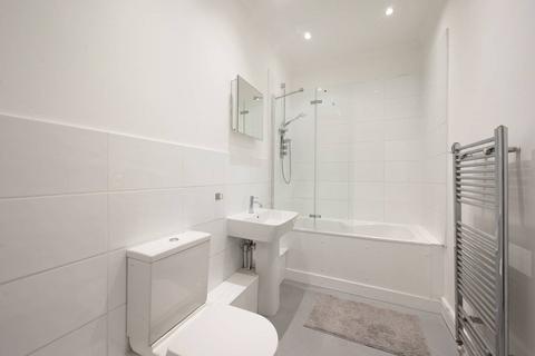 2 bedroom flat to rent, Putney High Street, Putney, London, SW15