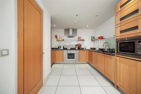 1 bedroom apartment for sale, Garden Walk, Shoreditch, EC2A