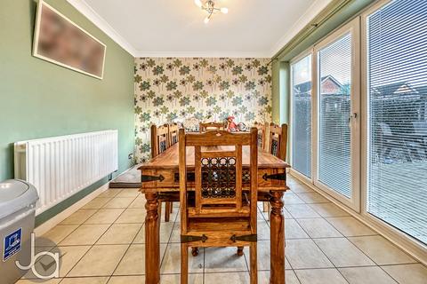 5 bedroom detached house for sale, Pilborough Way, Colchester