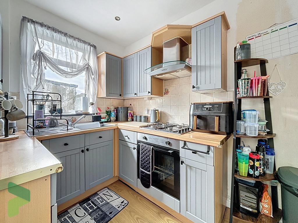 Fitted kitchen