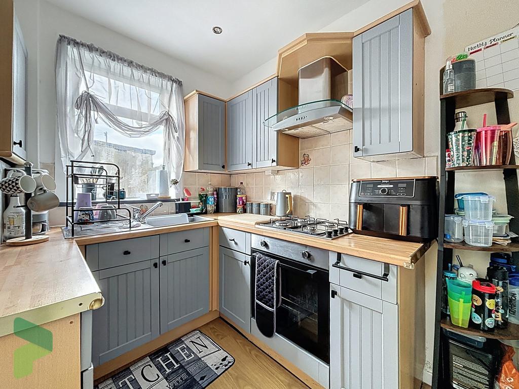 Fitted kitchen