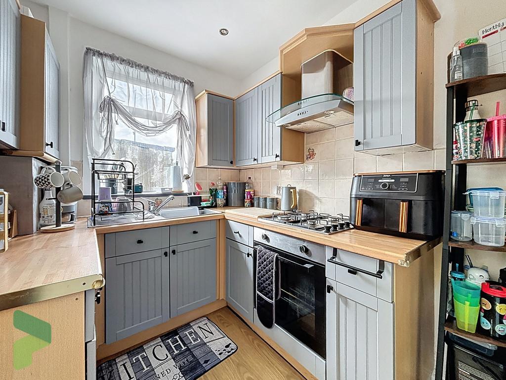 Fitted kitchen
