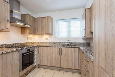 4 bedroom flat to rent, Caldwell Close, Woolwich, London, SE18