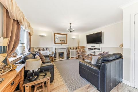 4 bedroom detached house for sale, Elm Crescent, Pontefract WF9