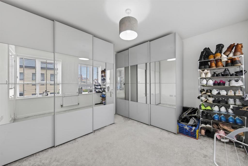 31 Friesland Ave Web20.jpg