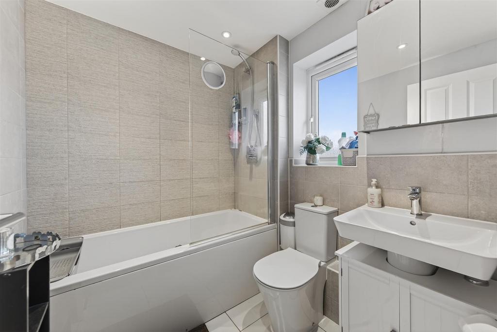 31 Friesland Ave Web25.jpg