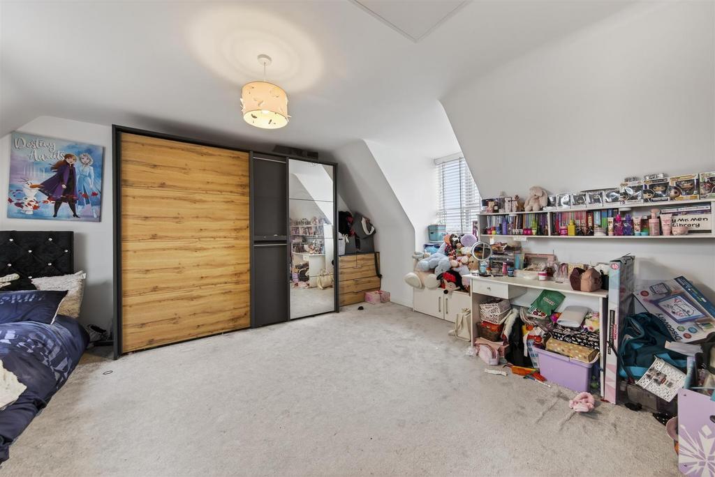 31 Friesland Ave Web29.jpg