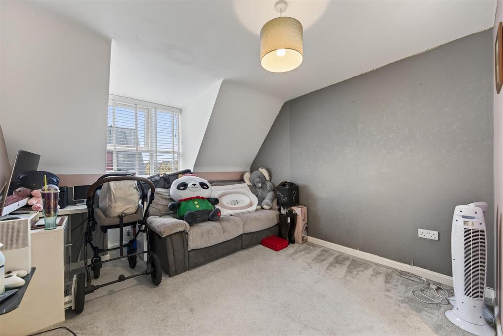 31 Friesland Ave Web27.jpg