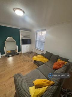 1 bedroom flat to rent, Battersea Bridge Road, London, SW11