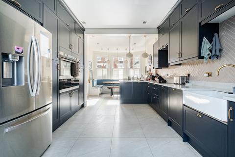 undefined, Coldfall Avenue, London, N10