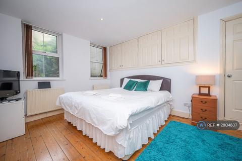 undefined, Clapham Old Town, London, SW4