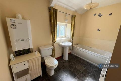 2 bedroom terraced house to rent, Miskin Road, Tonypandy, CF40