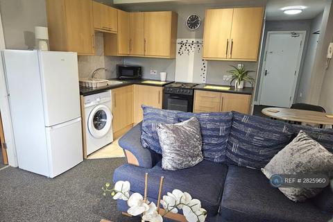 1 bedroom flat to rent, Bath Court, Bolton, BL2