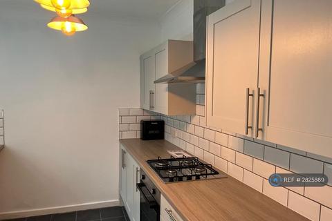 3 bedroom terraced house to rent, High Street, Blaina, Abertillery, NP13