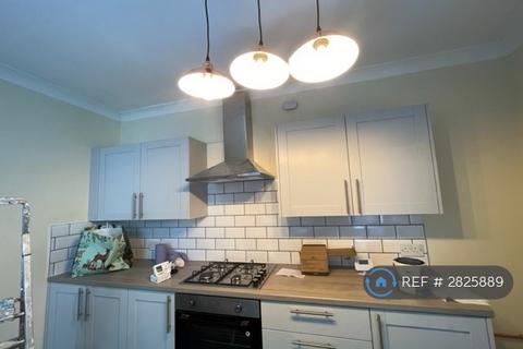 3 bedroom terraced house to rent, High Street, Blaina, Abertillery, NP13
