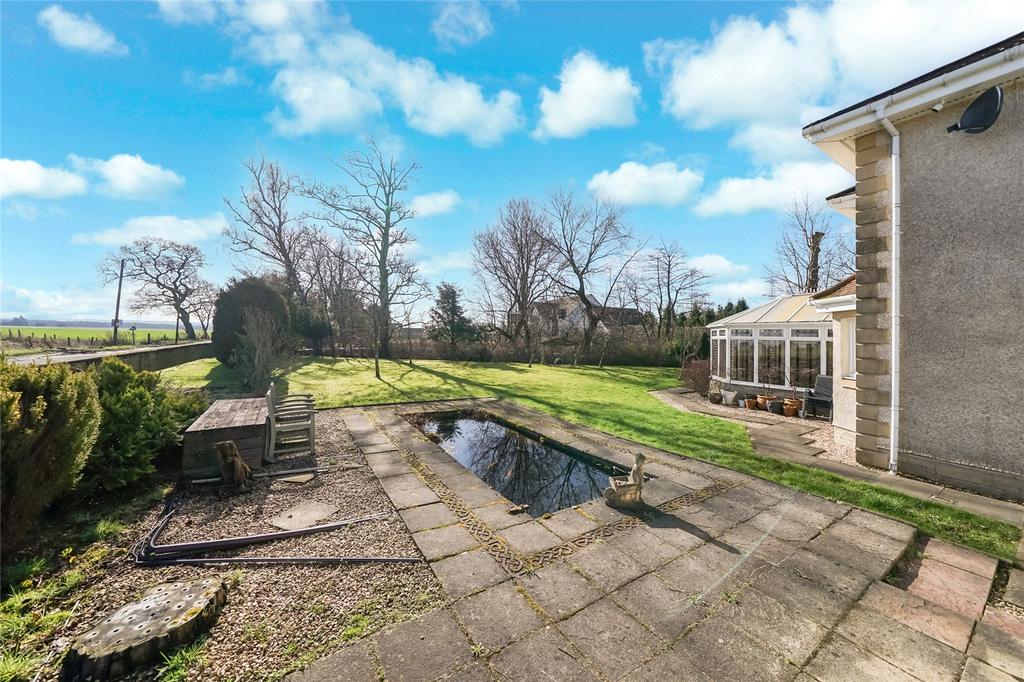 Gardens/Pond