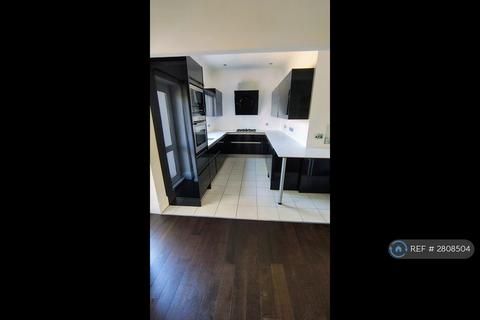 2 bedroom flat to rent, Ormonde Road, Poole, BH13