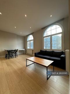 2 bedroom flat to rent, Walworth Road, London, SE17