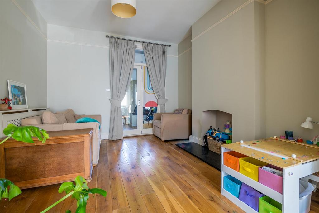 105 Grove Park-10.jpg