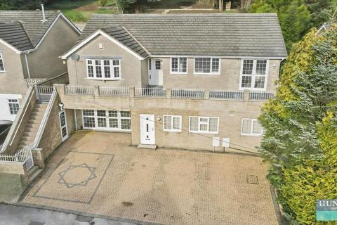 Hazel Walk Bradford, BD9 6AH