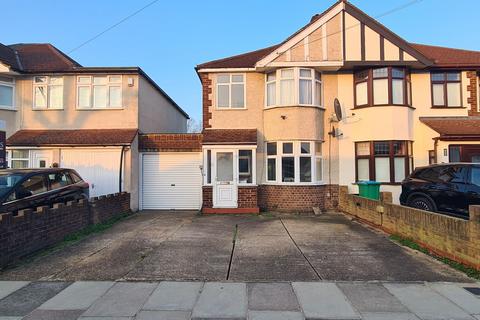 3 bedroom semi-detached house to rent, Waverley Avenue, Twickenham, TW2