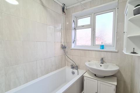 3 bedroom semi-detached house to rent, Waverley Avenue, Twickenham, TW2