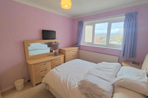 3 bedroom semi-detached bungalow for sale, Mount Gardens, Cleckheaton BD19